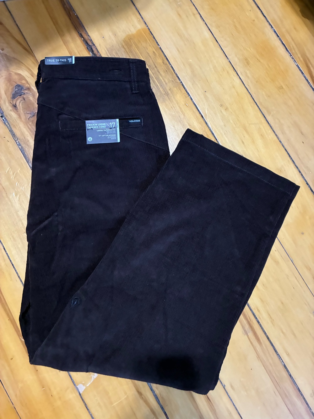 NWT Volcom Men's Frickin Loose Tapered Corduroy Pants in Dark Brown